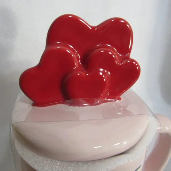 RAE DUNN CUTIE PIE MUG WITH HEART LID NEW - Picture 2 of 4